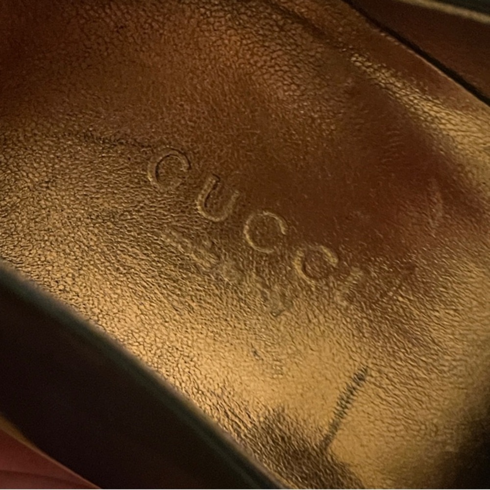Gucci Women's 5” oxford platform pumps. Black Leather with Gold Hardware. - Picture 6 of 7